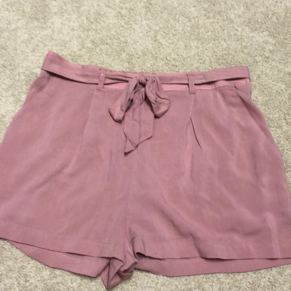 tie shorts